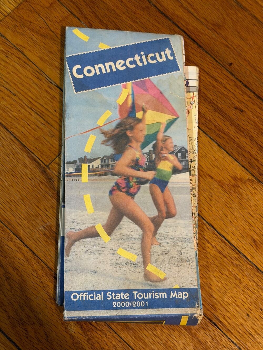 2000 2001 Official State Tourism Issue Road Map of Connecticut damaged